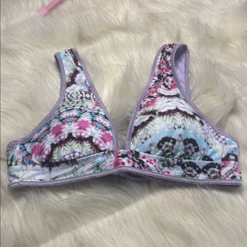 Becca By Rebecca Virtue Tie Dye
Bikini Top Sample - Picture 3 of 4